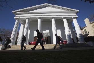 students walking on university of georgia campus